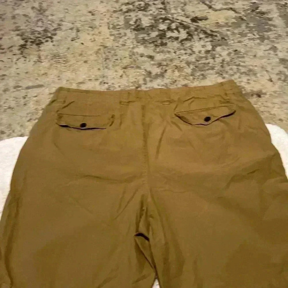 Men’s size 42, 100% cotton, dark khaki chaps shorts, like new condition - Picture 5 of 5